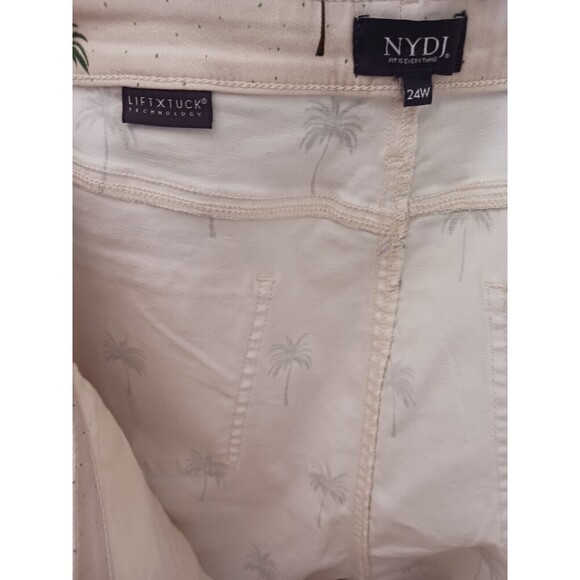 NYDJ Circes Des Palmes Palm Trees Sun Frayed Hem Beige Denim A-Line Shorts‎ 24W - Picture 2 of 10